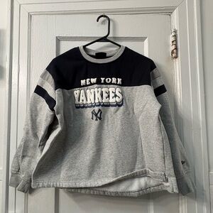 New Era New York Yankees Crewneck Sweatshirt - Navy & Grey